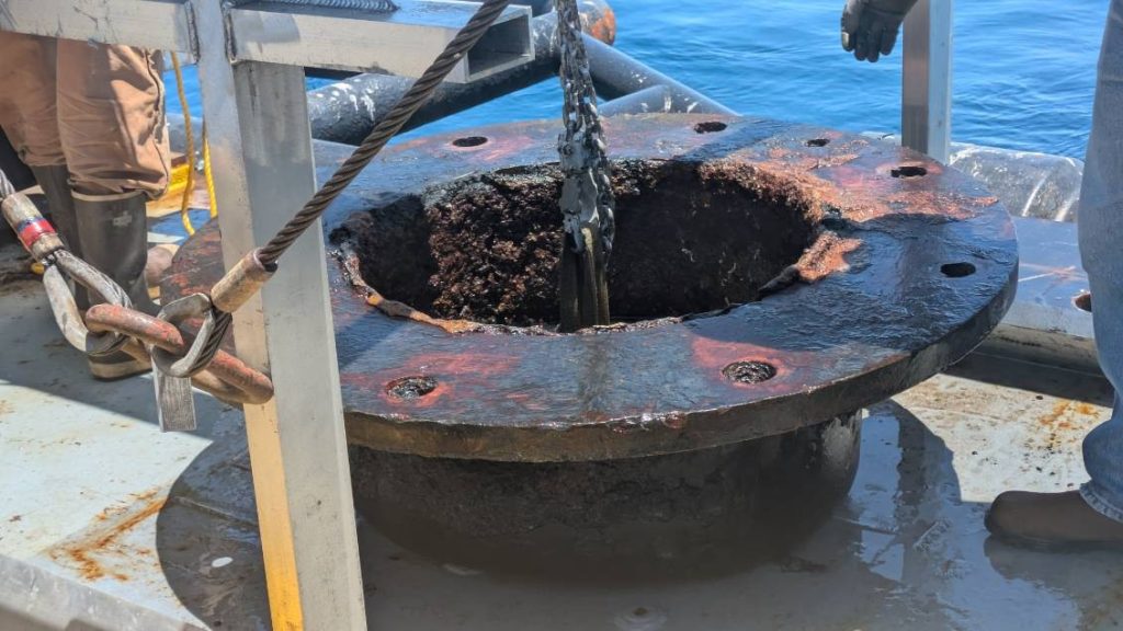Long outfall manhole cover
